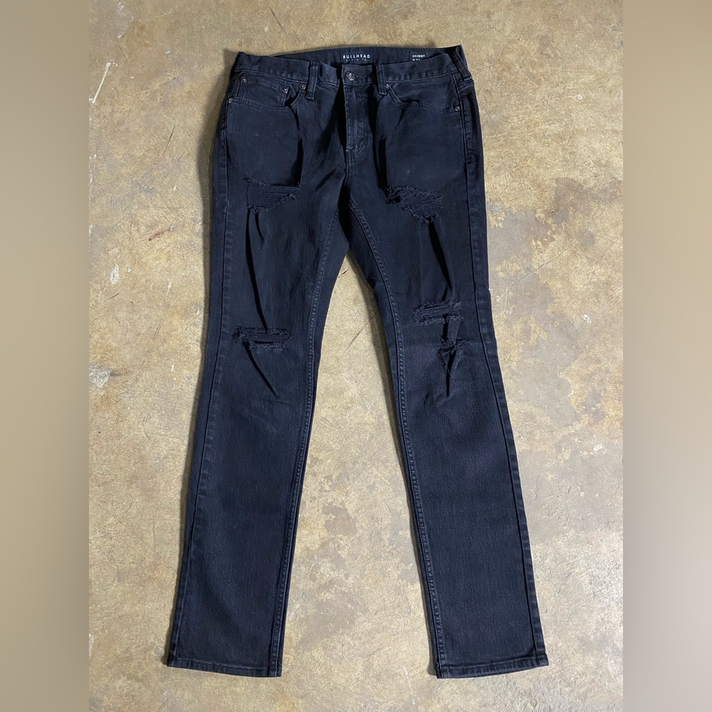 Bullhead Denim Co. Stretch Skinny Jeans with Knee Rips